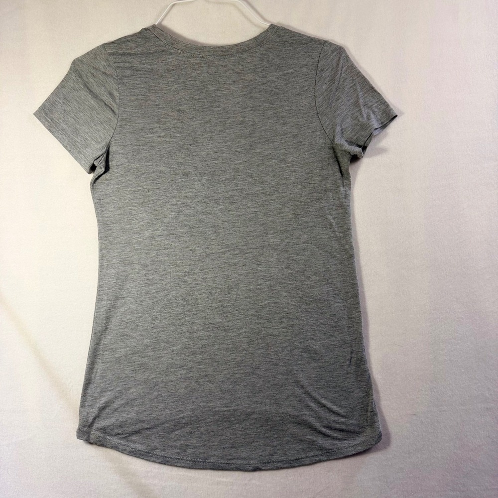 Zoe + Liv Womens Gray Graphic Tee She Believed She Could So She Did Size M - Picture 3 of 7